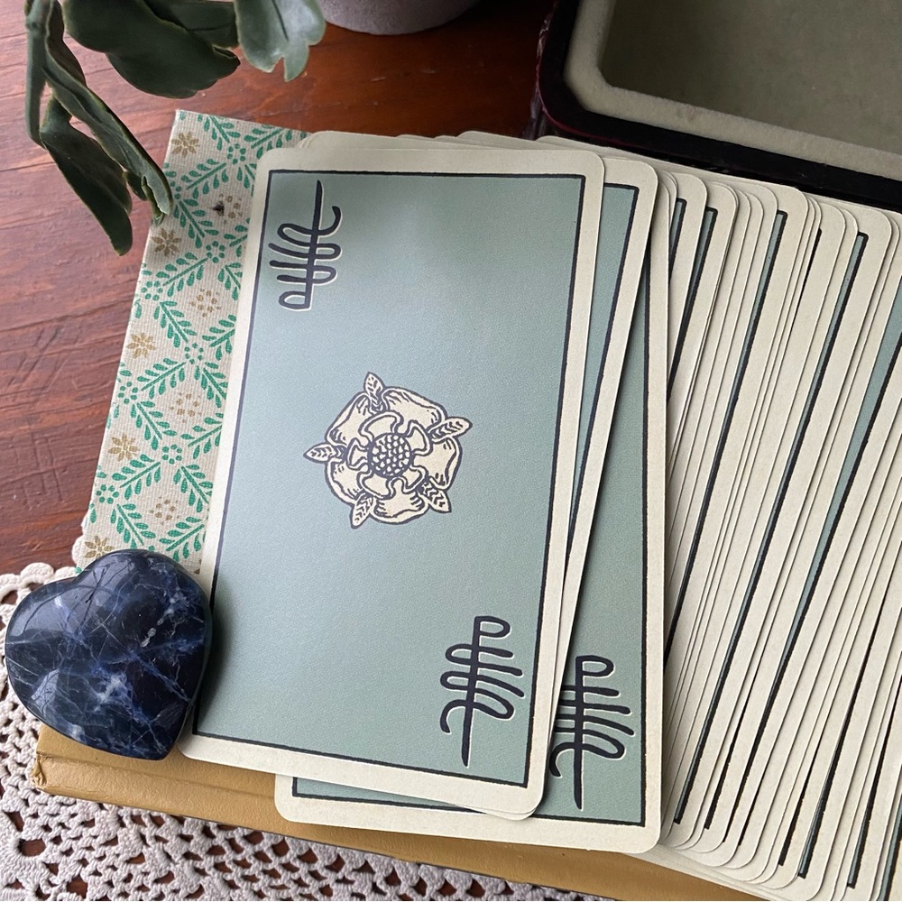 Smith-Waite Tarot Deck with Jewelry Box & Lapis Blue Heart Stone. EUC - Picture 10 of 15